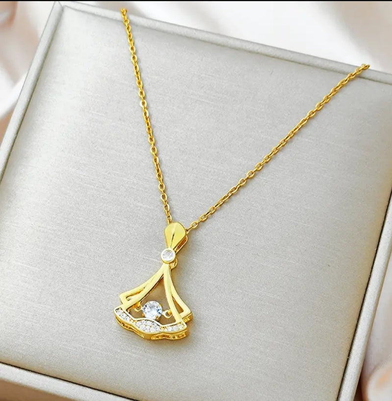 24K Gold Plated Fan Necklace